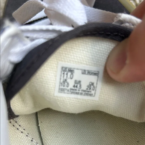 Vans Men's dark grey Sneakers with Gum Sole - mens size 11 (never worn) - Picture 10 of 10